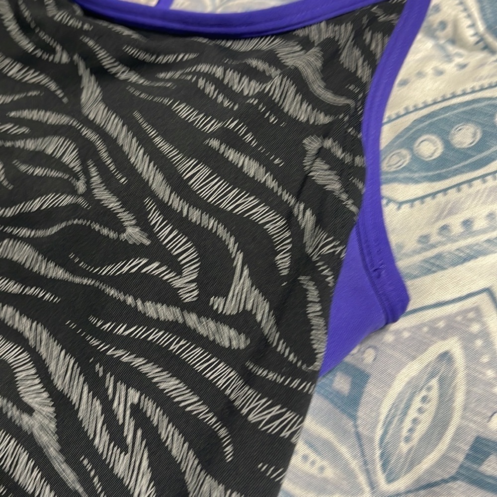 Fabletics workout top M - Picture 3 of 5